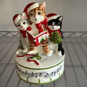 Schmid Christmas Cats Music Box